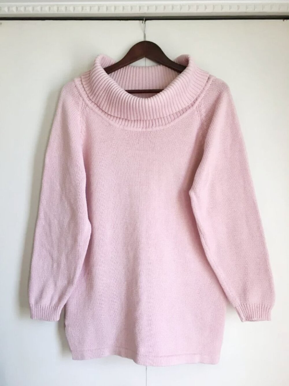 Vintage Y2K 100% Cotton Ghost Pink Turtleneck Knit Sweater - M